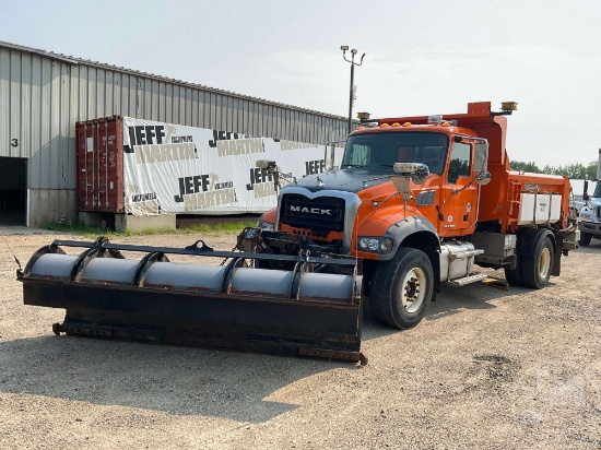 2017 MACK GRANITE (GU) GU432 SINGLE AXLE DUMP TRUCK VIN: 1M2AX34C5HM010447