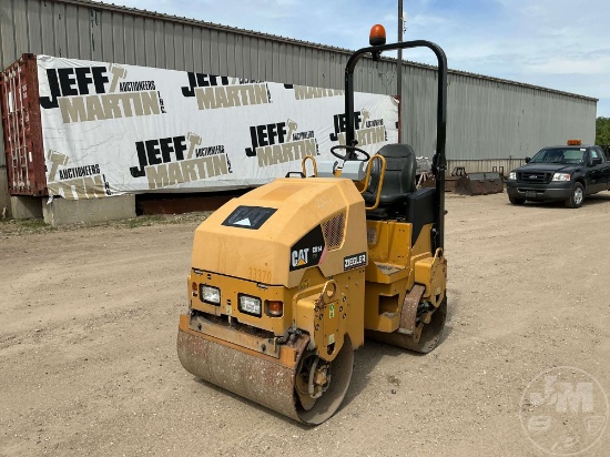 2012 Caterpillar Cb14xw Tandem Vibratory Roller Sn: Cat0cb14ldtt01092
