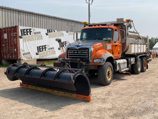2014 MACK GU (GRANITE) GU713 TANDEM AXLE DUMP TRUCK VIN: 1M2AX09CXEM020622