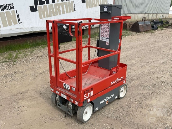 2022 SKYJACK SJ16 SN: A600004015 VERTICAL MAST LIFT