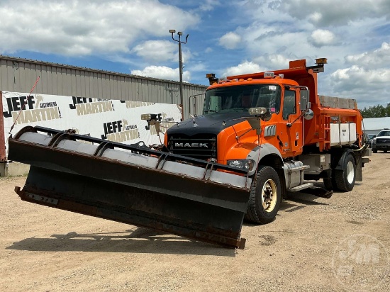 2016 MACK GU (GRANITE) GU432 SINGLE AXLE DUMP TRUCK VIN: 1M2AX34C5GM010267