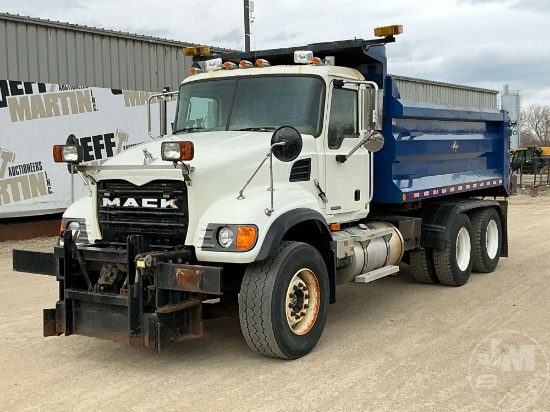 2007 MACK CV (GRANITE) TANDEM AXLE DUMP TRUCK VIN: 1M2AG11C97M068732