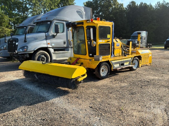 2017 Superior Sm80k Broom Tractor Sn: 917355