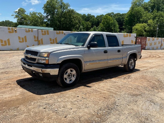 2005 CHEVROLET SILVERADO 1500 Z71 OFF ROAD CREW CAB 4X4 PICKUP VIN: 2GCEK13T151355833