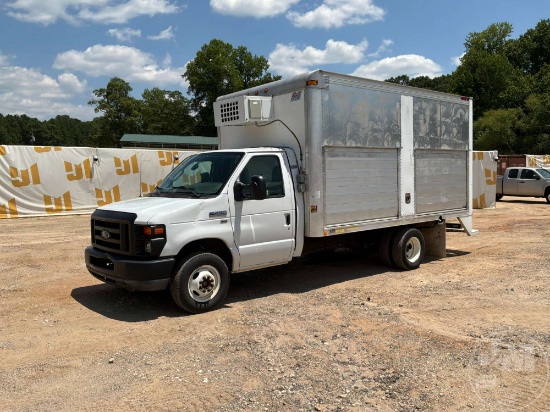 2010 FORD E-450 VIN: 1FDXE4FL2ADA51661 S/A DISTRIBUTION TRUCK