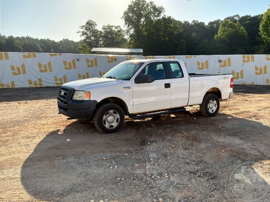 2008 FORD F-150 XL EXTENDED CAB 4X4 PICKUP VIN: 1FTRX14W28FA04695
