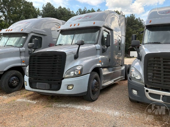 2016 FREIGHTLINER CASCADIA TANDEM AXLE SLEEPER TRUCK TRACTOR VIN: 1FUJGLD5XGLGZ4157
