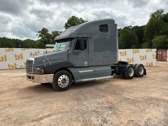 2001 FREIGHTLINER CST120 TANDEM AXLE TRUCK TRACTOR VIN: 1FUJBBCG91LJ50944