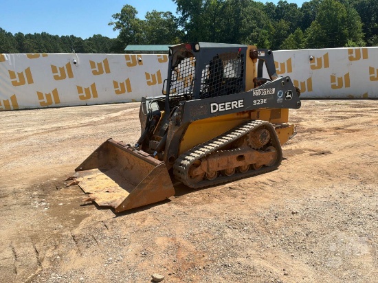 2016 JOHN DEERE 323E MULTI TERRAIN LOADER SN: 1T0323EJEGJ298914