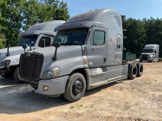 2016 FREIGHTLINER CASCADIA TANDEM AXLE SLEEPER TRUCK TRACTOR VIN: 1FUJGLD5XGLGZ4160