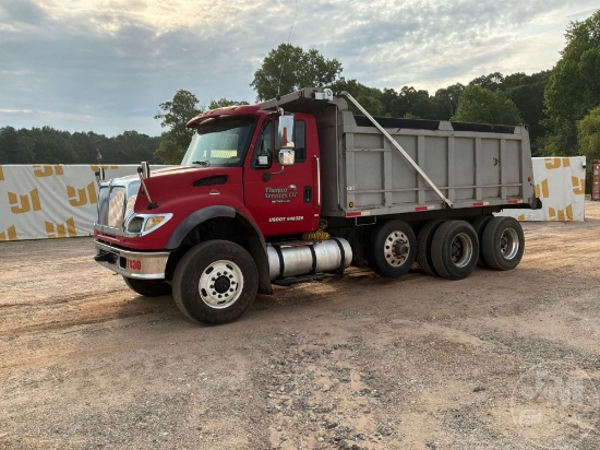 2005 INTERNATIONAL 7600 TRI-AXLE DUMP TRUCK VIN: 1HTWYSBT85J155096