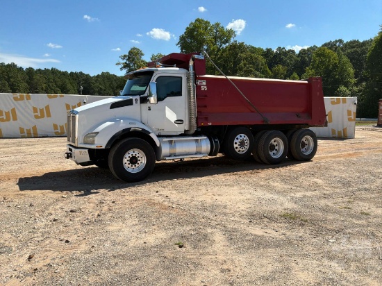 2017 KENWORTH T880 TRI-AXLE DUMP TRUCK VIN: 1NKZXPEX3HJ157575