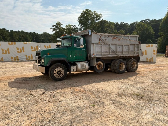 1996 Mack Rd Tri-Axle Dump Truck Vin: 1m2p289c3tm021390