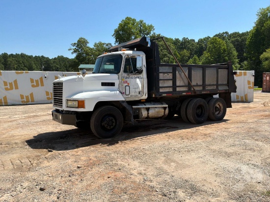 1993 MACK CH613 TANDEM AXLE DUMP TRUCK VIN: 1M1AA13Y5PW019577