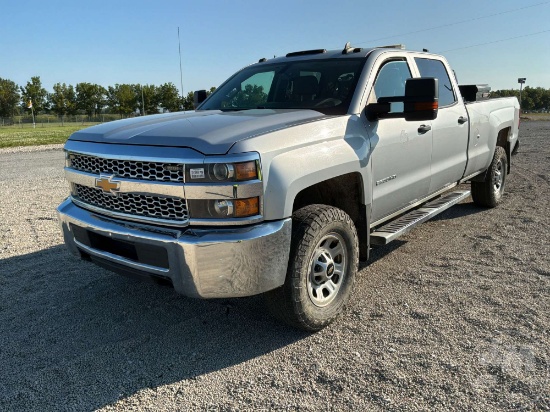2019 CHEVROLET SILVERADO 2500 HD CREW CAB 4X4 PICKUP VIN: 1GC1KREG3KF251815