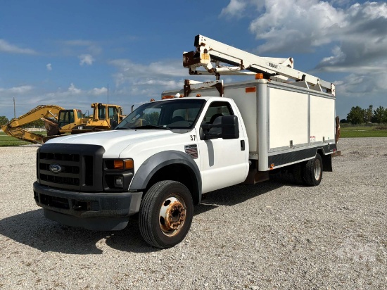 VERSALIFT SST-40 NE 2010 FORD F-550 ARTICULATING & TELESCOPIC BUCKET TRUCK VIN: 1FDAF5GR4AEB09372