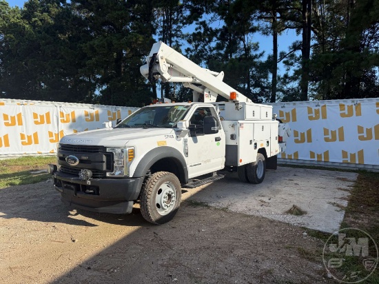 ETI ETC37IH BOOM 2019 FORD F-550 BUCKET TRUCK VIN: 1FDUF5HT6KEC56043