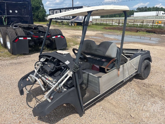 CLUB CAR CARRYALL 700 2 SEATER ELECTRIC GOLF CART SN: A5CUBB2AEFA532902
