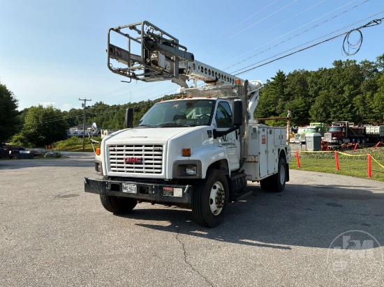 Altec At40 2009 Gmc C8500 Articulating & Telescopic Bucket Truck Vin: 1gdm8c1bx9f412704