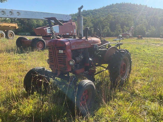 Mccormick Farmall 100 Tractor Sn: 11370 J