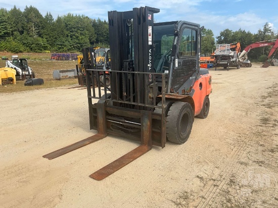 TOYOTA 8FD45U 8850 LB CUSHION TIRE FORKLIFT SN: 10578