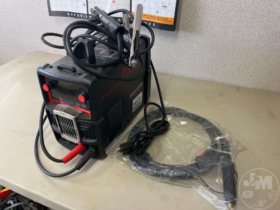 PUWU FLUX-135 PRO 135 AMP PORTABLE WELDER SN: LUX135PRO02504158