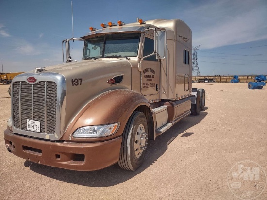 2007 PETERBILT 386 TANDEM AXLE SLEEPER TRUCK TRACTOR VIN: 1XPHD49X47N693374
