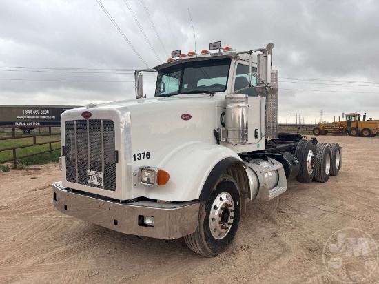 2014 PETERBILT 367 TRI AXLE DAY CAB TRUCK TRACTOR VIN: 1XPTP4EX2ED221376
