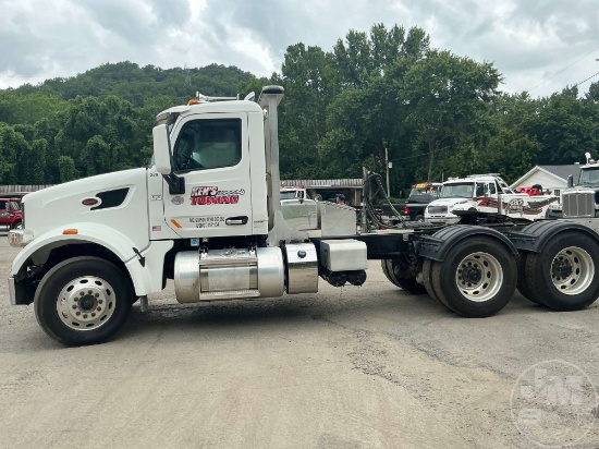 2022 PETERBILT 567 TANDEM AXLE DAY CAB TRUCK TRACTOR VIN: 1XPCD49XXND769063