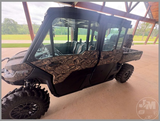 2023 Can Am Defender 4 Seat 4x4 Utv