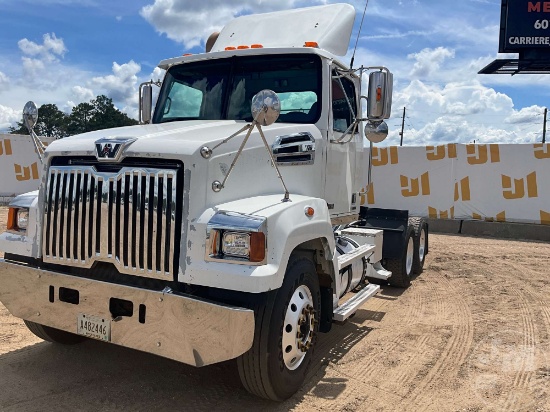 2018 Western Star 4700sf Tandem Axle Day Cab Truck Tractor Vin: 5kjjavdv7jljy1587