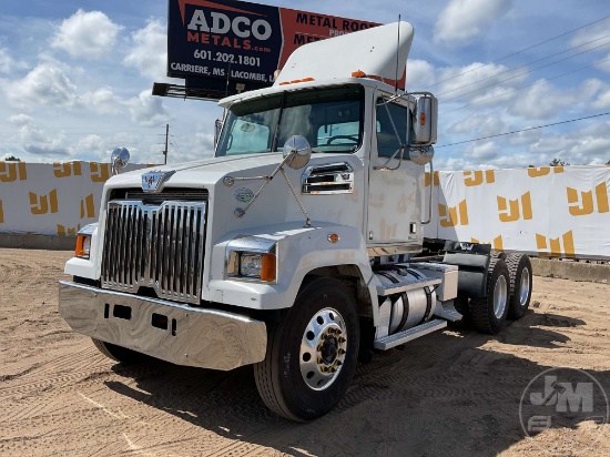 2017 WESTERN STAR 4700SF TANDEM AXLE DAY CAB TRUCK TRACTOR VIN: 5KJJAVDV2HPHR6120
