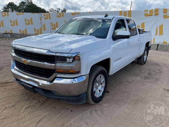 2018 CHEVROLET SILVERADO CREW CAB 4X4 PICKUP VIN: 1GCUKREC6JF172440