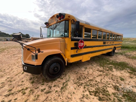 2001 FREIGHTLINER FS 65 CHASSIS VIN: 4UZAAWBW21CH66266 2WD BUS