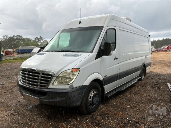 2008 FREIGHTLINER SPRINTER S/A CARGO VAN VIN: WDYPF145385327942