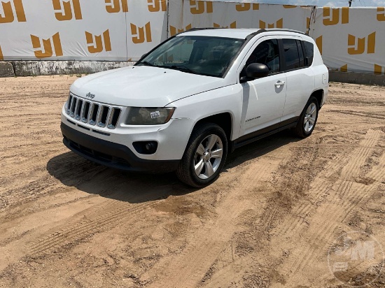 2016 JEEP COMPASS VIN: 1C4NJCBA3GD525051 FWD