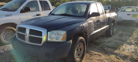2005 DODGE DAKOTA EXTENDED CAB 4X2 PICKUP VIN: 1D7HE22K35S290413