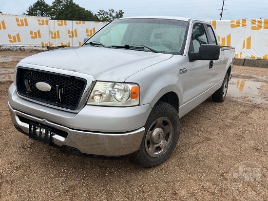 2007 FORD F-150 XLT CREW CAB 4X2 PICKUP VIN: 1FTRX12W27NA22119