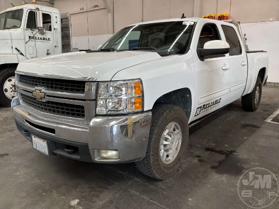 2009 CHEVROLET SILVERADO 2500HD LTZ CREW CAB 4X2 PICKUP VIN: 1GCHC63629F142194