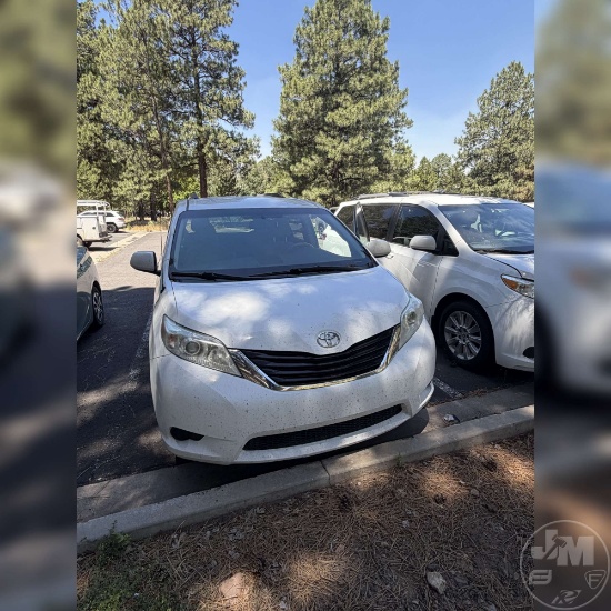 2014 TOYOTA SIENNA VIN: 5TDJK3DC5ES091310 FWD