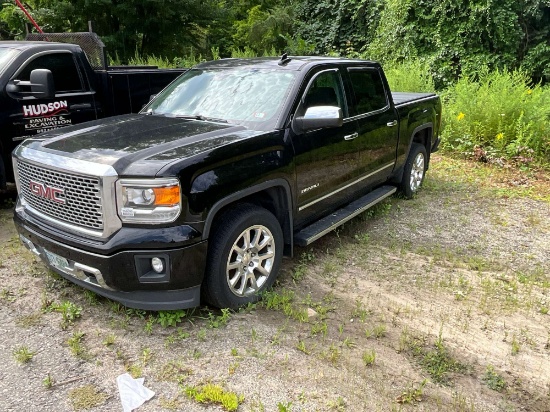 2015 GMC SIERRA RST CREW CAB 4X4 PICKUP VIN: 3GTU2WECXFG160053