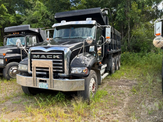 2009 MACK GU713 TRI-AXLE DUMP TRUCK VIN: 1M2AX04C7AM008641