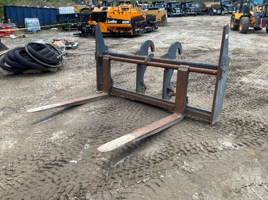 CATERPILLAR 60" FORKS TO FIT CAT FUSION