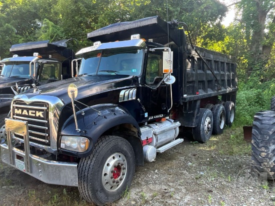 2009 MACK GU713 TRI-AXLE DUMP TRUCK VIN: 1M2AX04C9AM008642