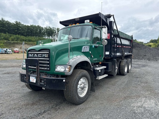 2007 MACK CTP (GRANITE) TRI-AXLE DUMP TRUCK VIN: 1M2AT04C17M005982