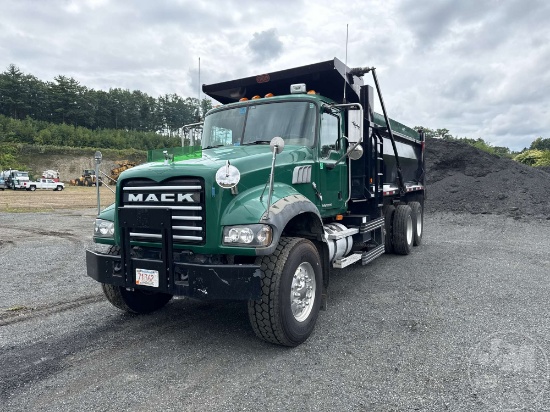 2007 MACK CTP (GRANITE) TRI-AXLE DUMP TRUCK VIN: 1M2AT04C17M005979