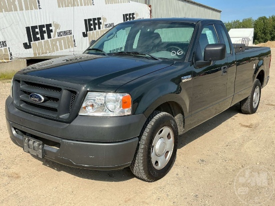 2006 FORD F-150 XL REGULAR CAB 4X2 PICKUP VIN: 1FTPF12VX6KD28681
