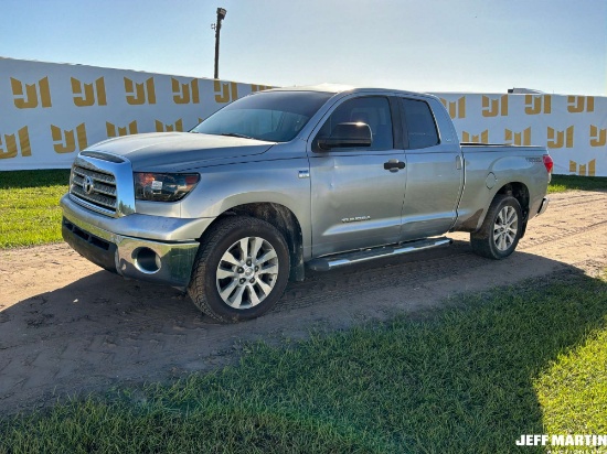 2007 TOYOTA TUNDRA EXTENDED CAB 4X4 PICKUP VIN: 5TFRT54157X012936
