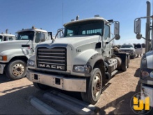 2015 MACK GU713 TANDEM AXLE DAY CAB TRUCK TRACTOR VIN: 1M1AX09Y9FM021603