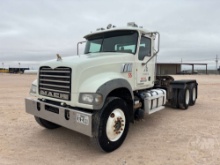 2013 MACK GU713 TANDEM AXLE DAY CAB TRUCK TRACTOR VIN: 1M1AX04Y9DM016583